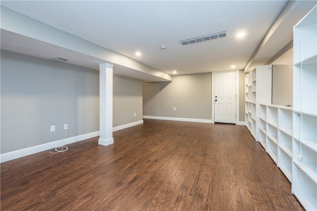 113 Mcginley Dr, Shaler, PA 15116