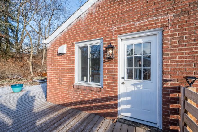 113 Mcginley Dr, Shaler, PA 15116