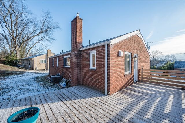 113 Mcginley Dr, Shaler, PA 15116