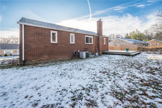 113 Mcginley Dr, Shaler, PA 15116