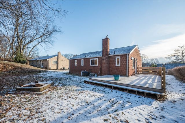 113 Mcginley Dr, Shaler, PA 15116