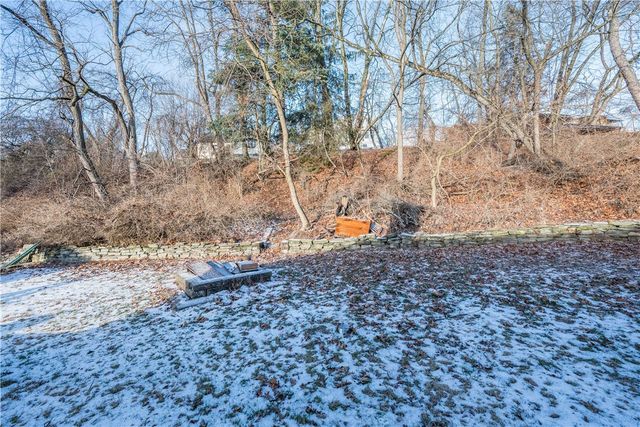 113 Mcginley Dr, Shaler, PA 15116