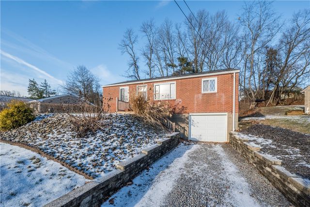 113 Mcginley Dr, Shaler, PA 15116