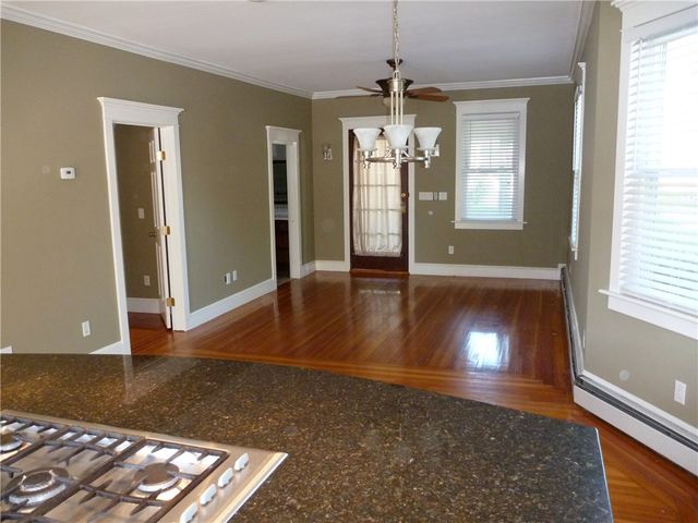 132 Gibbs Avenue 1, Newport, RI 02840