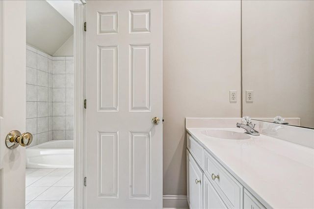 287 CLOISTER GREEN LN, Memphis, TN 38120