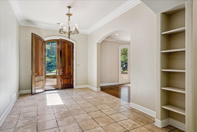 287 CLOISTER GREEN LN, Memphis, TN 38120