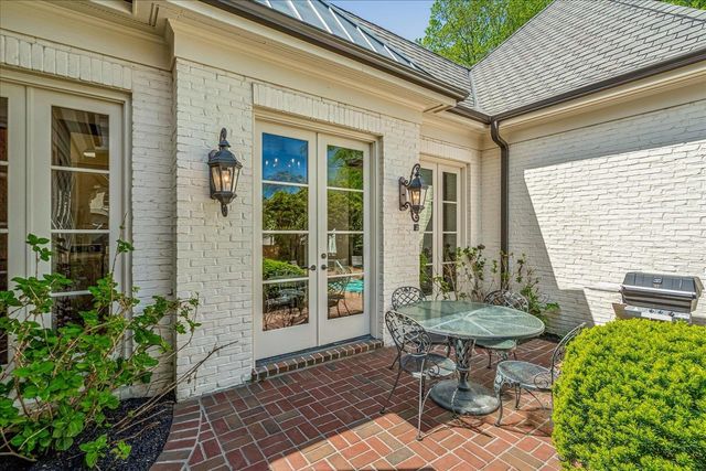 287 CLOISTER GREEN LN, Memphis, TN 38120