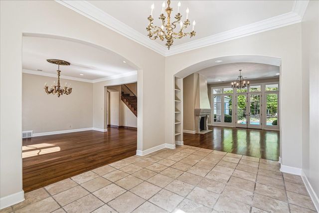 287 CLOISTER GREEN LN, Memphis, TN 38120