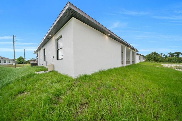3618 6TH STREET SW, Lehigh Acres, FL 33976