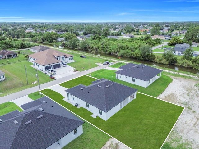 3618 6TH STREET SW, Lehigh Acres, FL 33976
