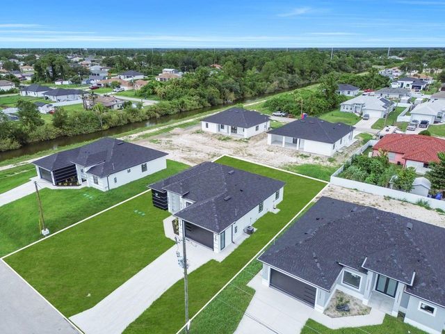 3618 6TH STREET SW, Lehigh Acres, FL 33976