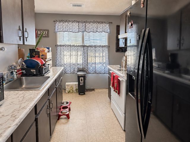 244 Bushee Rd, Swansea, MA 02777