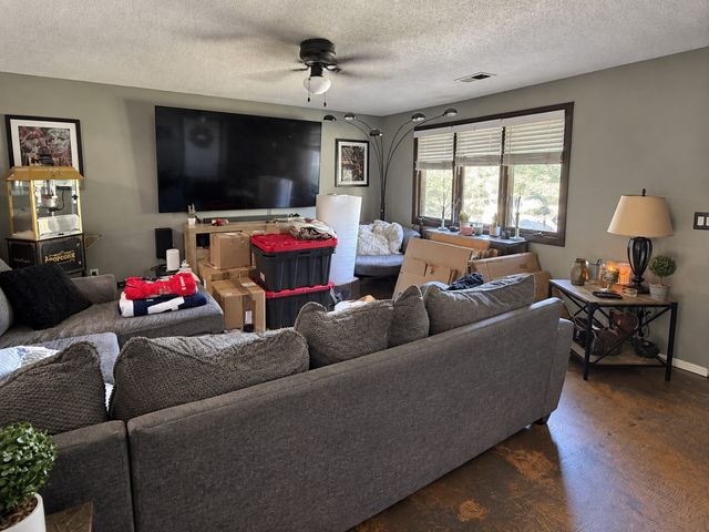 244 Bushee Rd, Swansea, MA 02777