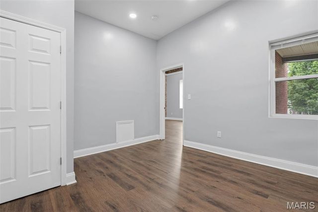 8321 Minnesota Avenue, St Louis, MO 63111