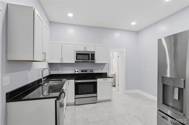 8321 Minnesota Avenue, St Louis, MO 63111