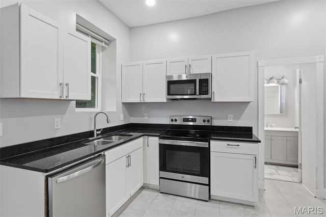 8321 Minnesota Avenue, St Louis, MO 63111