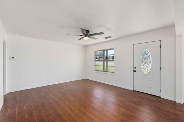 1604 5th Street, Goldthwaite, TX 76844