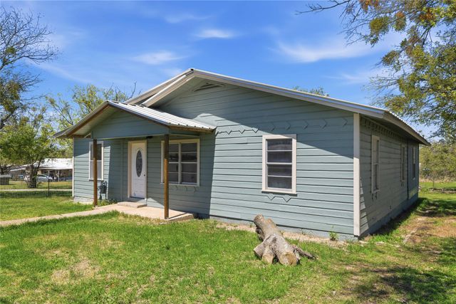 1604 5th Street, Goldthwaite, TX 76844