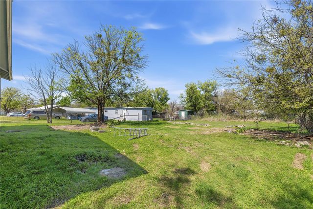 1604 5th Street, Goldthwaite, TX 76844