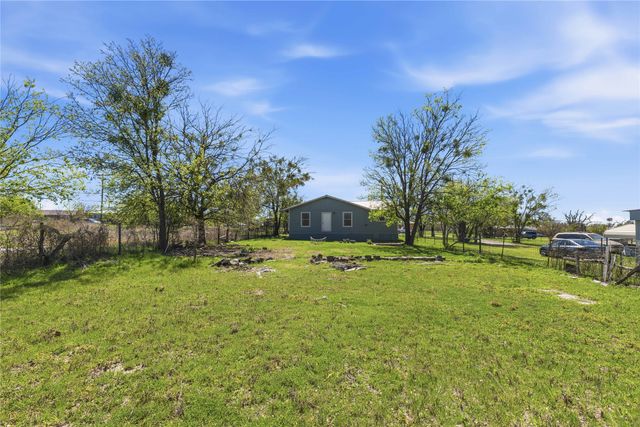 1604 5th Street, Goldthwaite, TX 76844