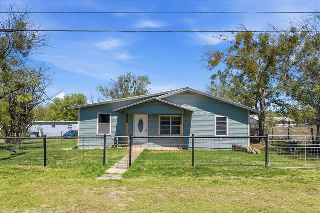 1604 5th Street, Goldthwaite, TX 76844