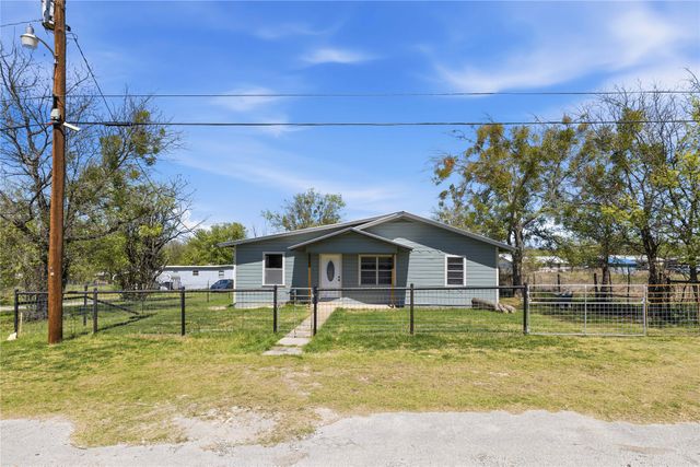1604 5th Street, Goldthwaite, TX 76844