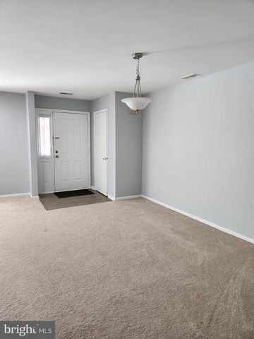 206 OLIPHANT LN, Mount Laurel, NJ 08054