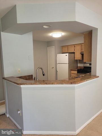 206 OLIPHANT LN, Mount Laurel, NJ 08054