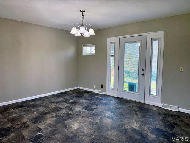 1014 N Woodland Drive, Dexter, MO 63841