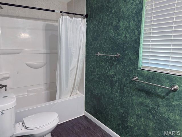 1014 N Woodland Drive, Dexter, MO 63841