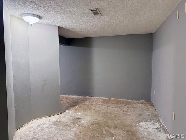 1014 N Woodland Drive, Dexter, MO 63841