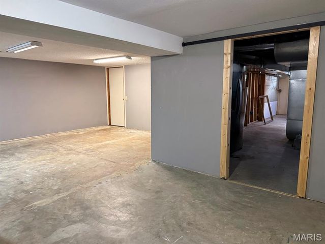 1014 N Woodland Drive, Dexter, MO 63841