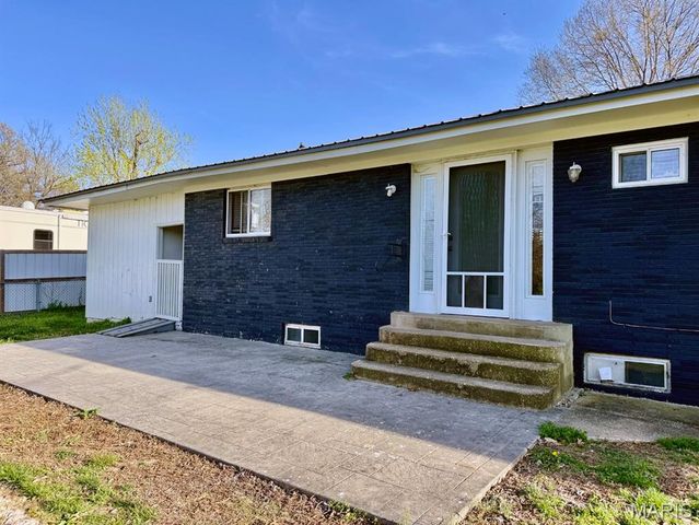 1014 N Woodland Drive, Dexter, MO 63841