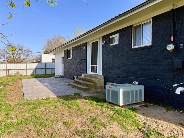 1014 N Woodland Drive, Dexter, MO 63841