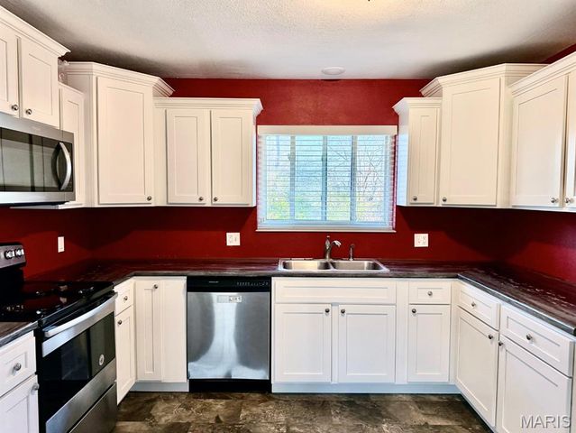 1014 N Woodland Drive, Dexter, MO 63841