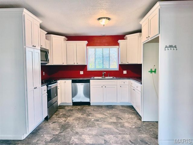 1014 N Woodland Drive, Dexter, MO 63841