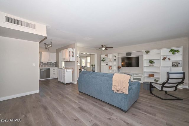 10131 W ALABAMA Avenue, Sun City, AZ 85351