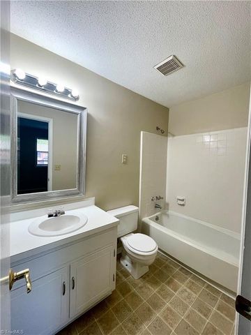 2607 Cottage Place, Greensboro, NC 27455