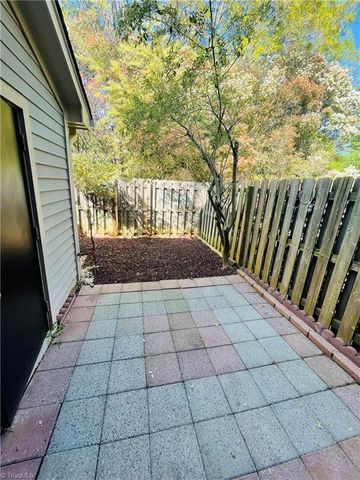 2607 Cottage Place, Greensboro, NC 27455