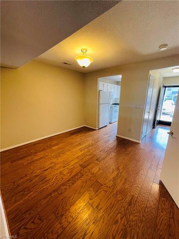 2607 Cottage Place, Greensboro, NC 27455