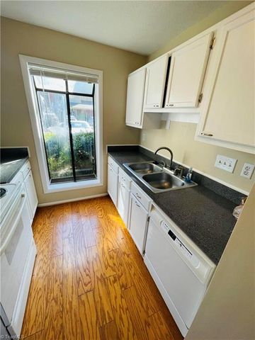 2607 Cottage Place, Greensboro, NC 27455