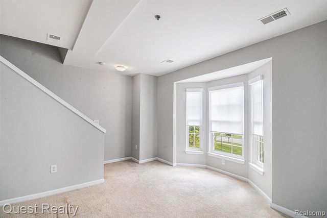 20082 Rodeo Court 8, Southfield, MI 48075