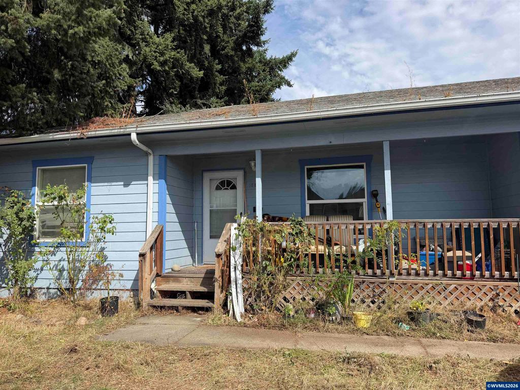 1255 W Washington St, Stayton, OR 97383