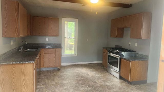 1518 9th Avenue, Rockford, IL 61104