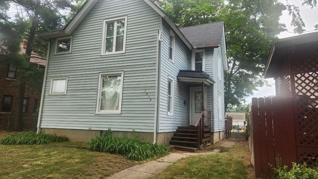 1518 9th Avenue, Rockford, IL 61104