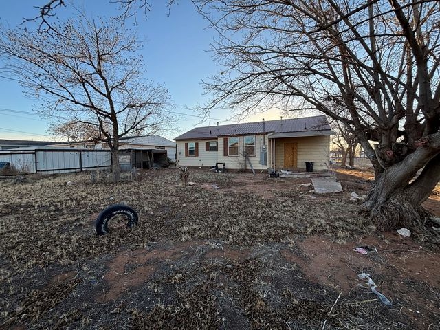 1010 NE 6th St, Andrews, TX 79714