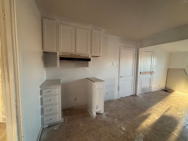 1010 NE 6th St, Andrews, TX 79714