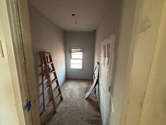 1010 NE 6th St, Andrews, TX 79714