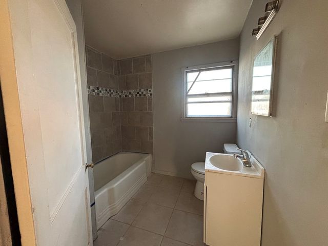 1010 NE 6th St, Andrews, TX 79714