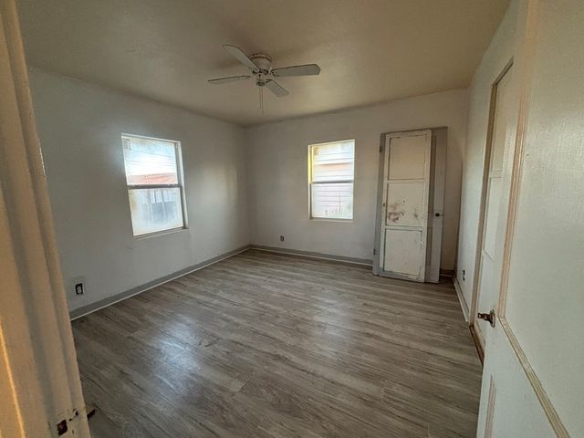 1010 NE 6th St, Andrews, TX 79714